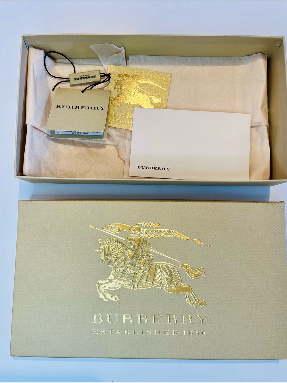 Authentic Burberry Empty Gift Box Packaging Set Tags Tissue Paper 9” x 5”